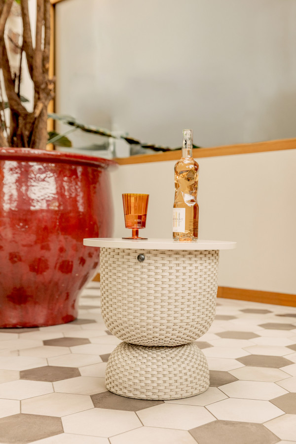 Twist Table