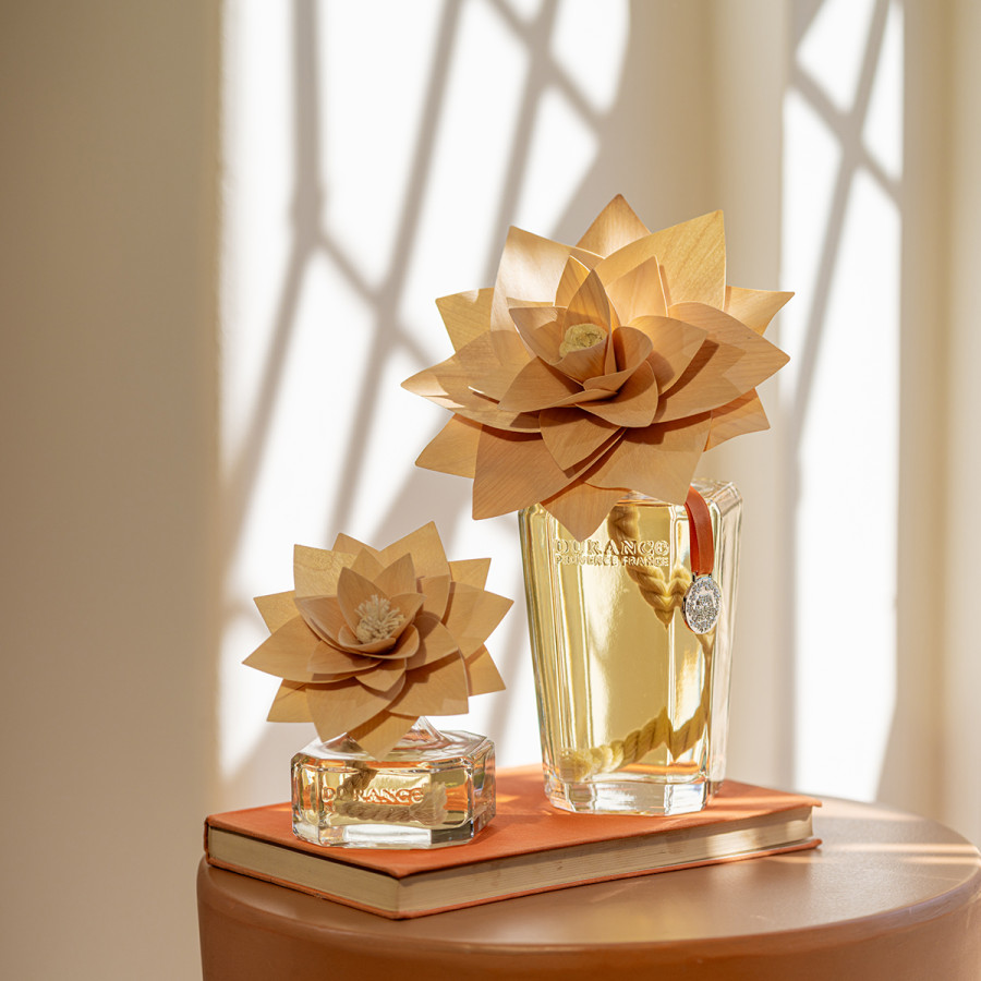Holzduftblumen und Premium-Diffusoren